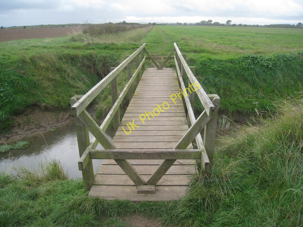 Photo 6"x4" Footbridge on the path to Low Farm Humberston Fitties c2010