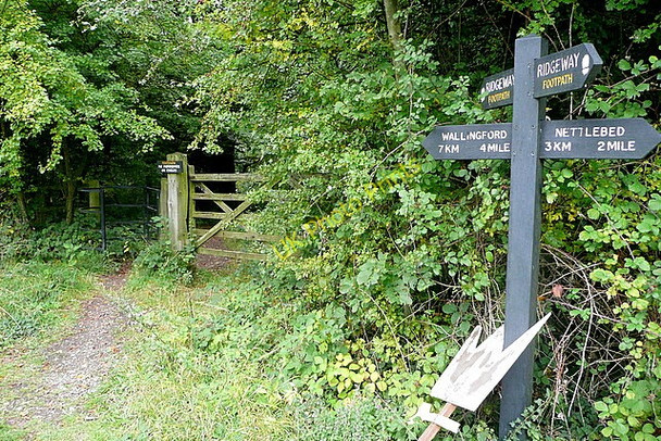 Photo 6"x4" Ridgeway footpath Huntercombe End c2010