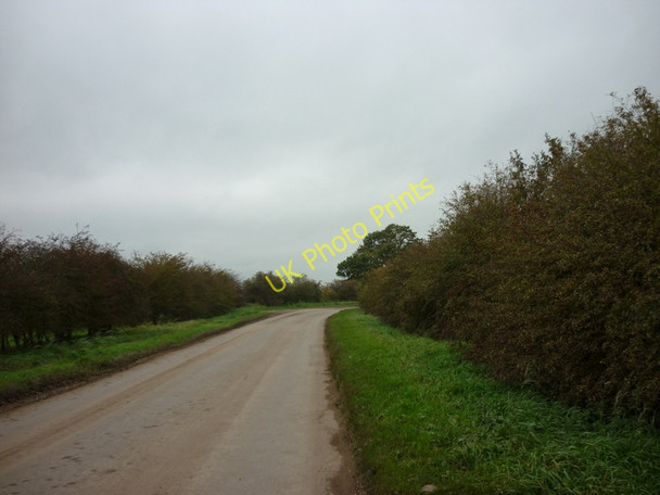 Photo 6"x4" Looking towards the bend on Butterwick Road Scotterthorpe c2010