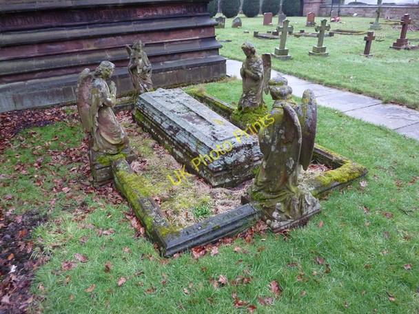 Photo 6"x4" The Holy Angels, Hoar Cross, Grave Hoar Cross c2010