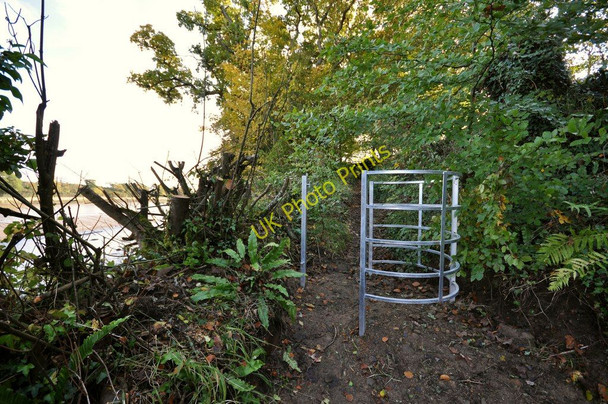 Photo 6"x4" A new kissing gate near Fremington Pill Fremington\/SS5132 c2010