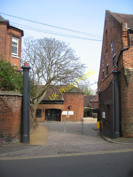 Photo 6"x4" Grand access gates Norwich c2009
