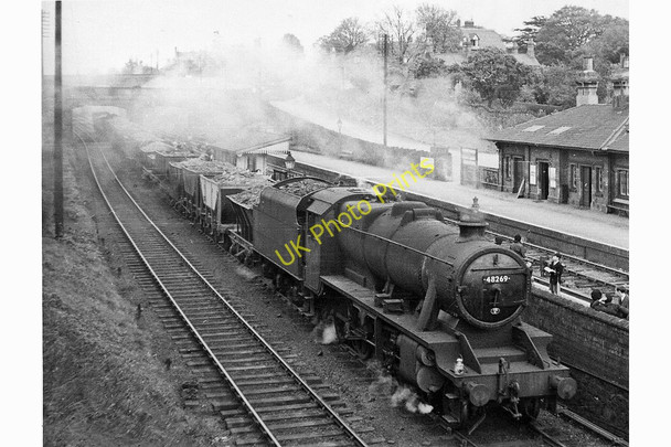 Photo 6"x4" Down iron ore train passing Barrow-on-Soar Station Barrow upon Soar c1950