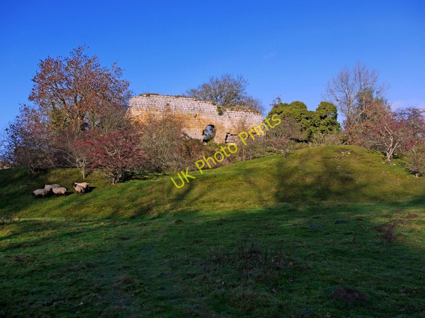 Photo 6"x4" Mitford Castle, south-east curtain wall Mitford c2010
