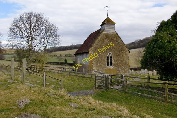 Photo 6"x4" Upwaltham church Upwaltham c2010