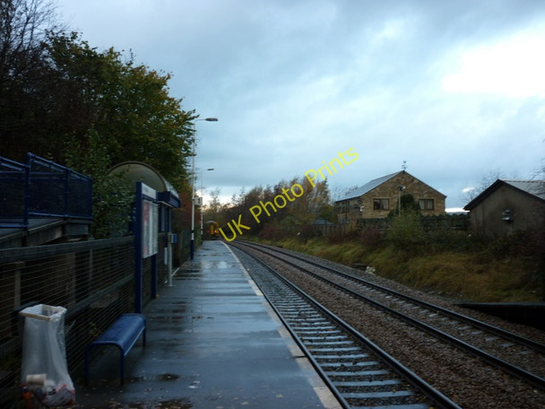 Photo 6"x4" Burnley Manchester Road train station Burnley c2010