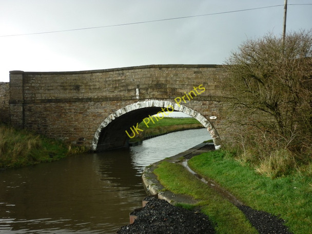 Photo 6"x4" Bridge #118 Altham Lane, Leeds & Liverpool canal Padiham c2010