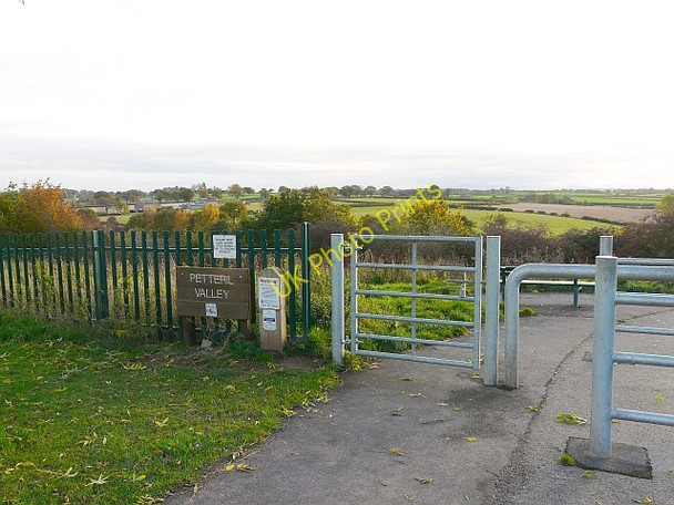 Photo 6"x4" Gate in Petteril Valley Park Carlisle c2010
