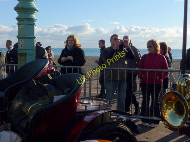 Photo 6"x4" Spectators, London to Brighton 2010 Veteran Car Run Kemp Town c2010