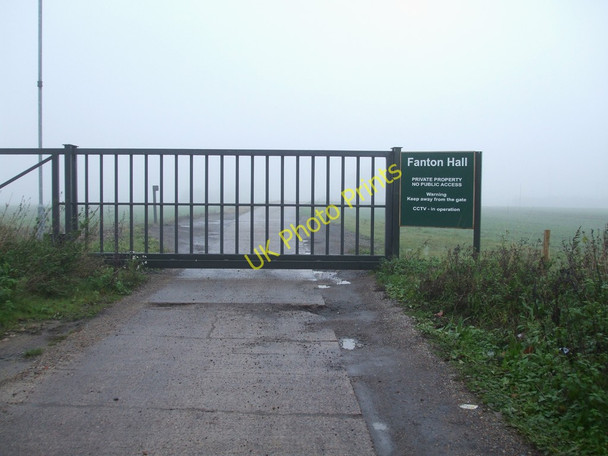 Photo 6"x4" Farm Entrance Nevendon c2010