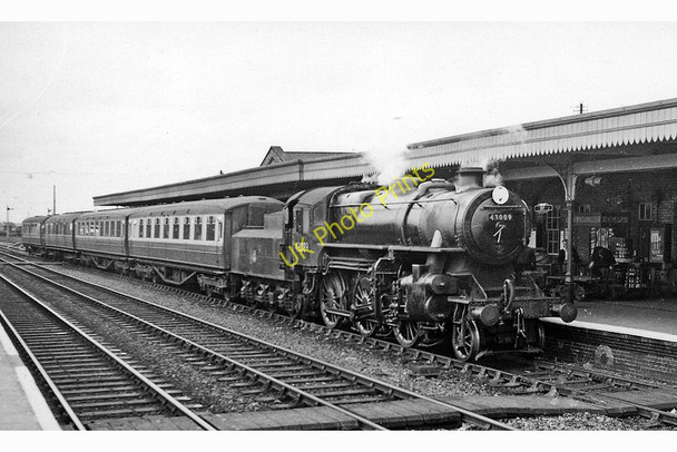 Photo 6"x4" The Hunstanton portion of the 10.39 service from Liverpool Street at Ely Ely\/TL5480 c1958