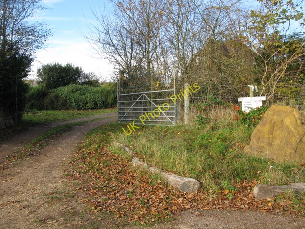 Photo 6"x4" Entrance to Peacehaven, gate 2? Newtown\/SU3023 c2010