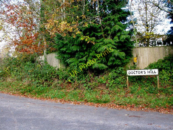 Photo 6"x4" Road sign at upper end of Doctor's Hill Newtown\/SU3023 c2010