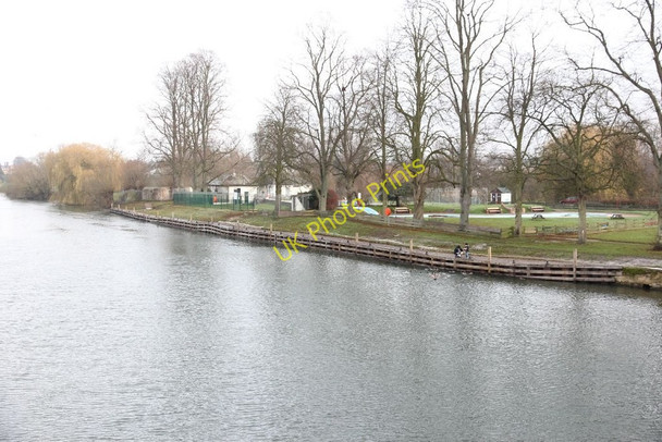 Photo 6"x4" Desolate riverside Wallingford c2010
