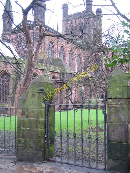 Photo 6"x4" Locked gate and the cathedral Chester c2008