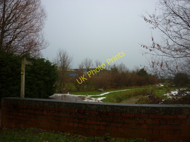 Photo 6"x4" A public footpath at Little Catwick Little Catwick c2010