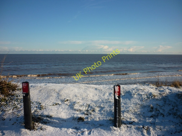 Photo 6"x4" Dead end road at Holmpton, East Yorkshire Holmpton c2010
