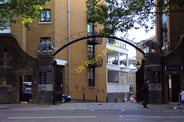 Photo 6"x4" The entrance to St Katharine Dock London c2010