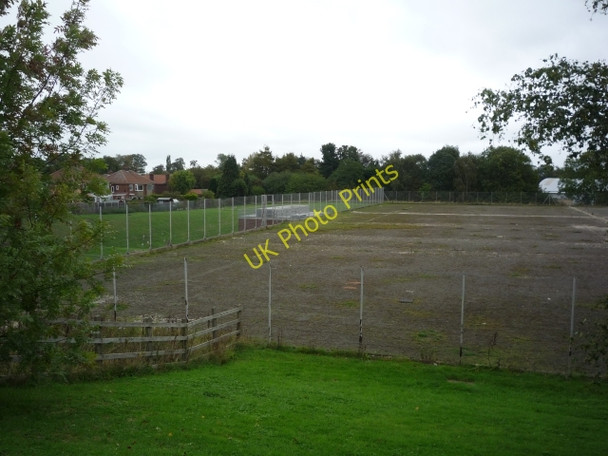Photo 6"x4" Tennis courts Heslington c2010