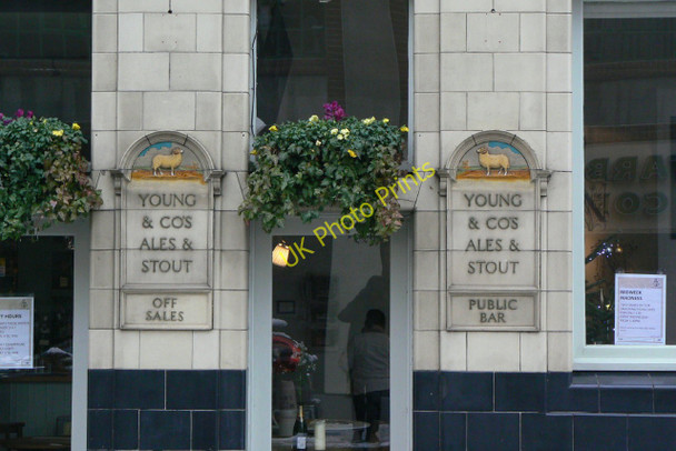 Photo 6"x4" Crown and Anchor detail Chiswick c2010