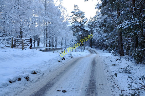 Photo 6"x4" Minor road at Tulloch Tulloch\/NH9816 c2010