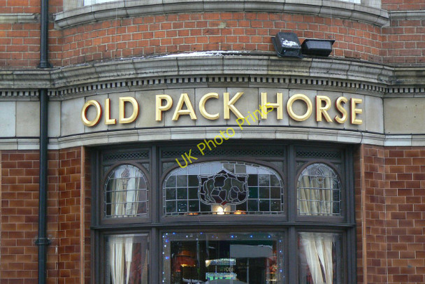 Photo 6"x4" The Old Pack Horse, detail Chiswick c2010