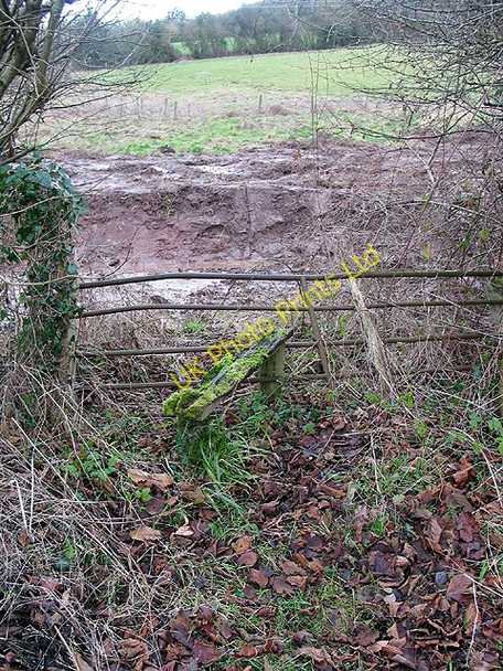 Photo 6"x4" Mossy stile Upton Bishop c2008