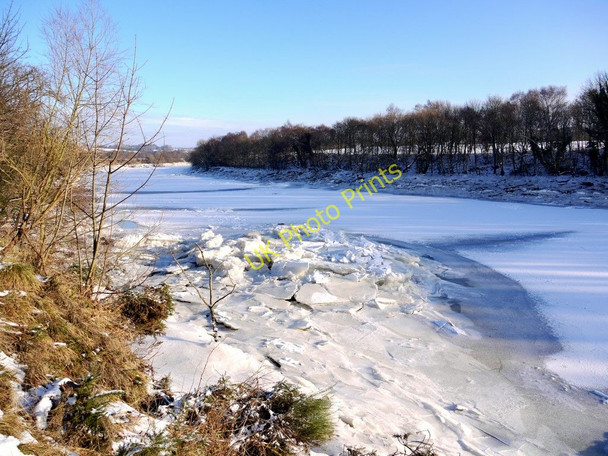 Photo 6"x4" Frozen River Tyne below Close House Ryton\/NZ1564 c2010