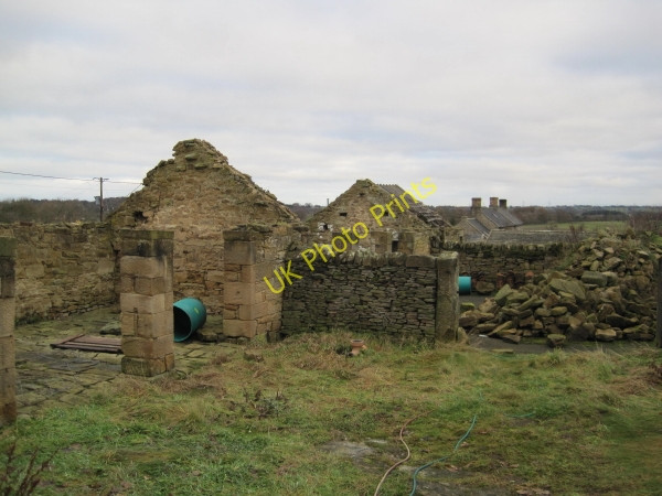Photo 6"x4" Ruined Farm Building at Harnham Harnham\/NZ0780 c2010