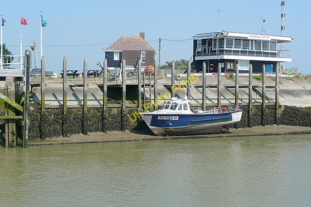 Photo 6"x4" Rye Harbour office Rye Harbour c2010