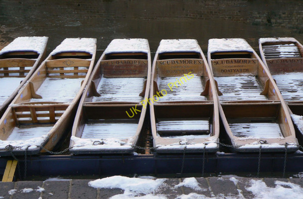 Photo 6"x4" Punts in the snow (2) Cambridge\/TL4658 c2010