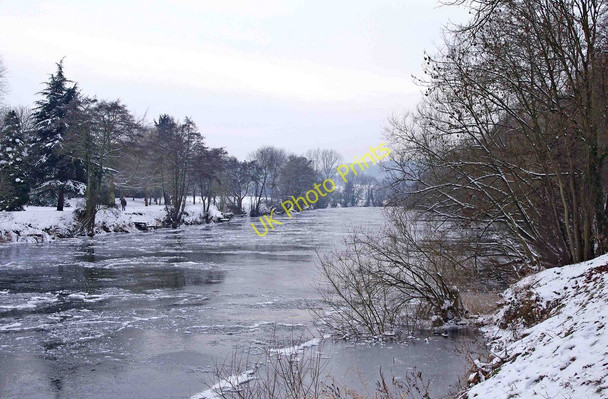 Photo 6"x4" The frozen River Severn by Riverside Meadows, Stourport-on-Severn Stourport-on-Severn c2010