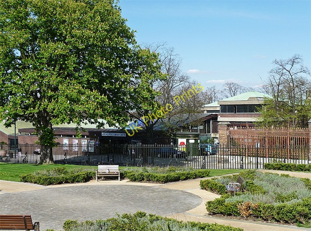 Photo 6"x4" Library and Nettlefold Hall, Norwood High Street Streatham c2010