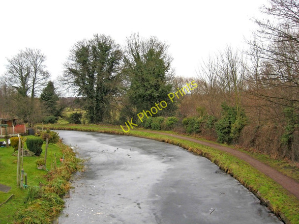Photo 6"x4" The frozen Staffordshire & Worcestershire Canal Stourport-on-Severn c2011