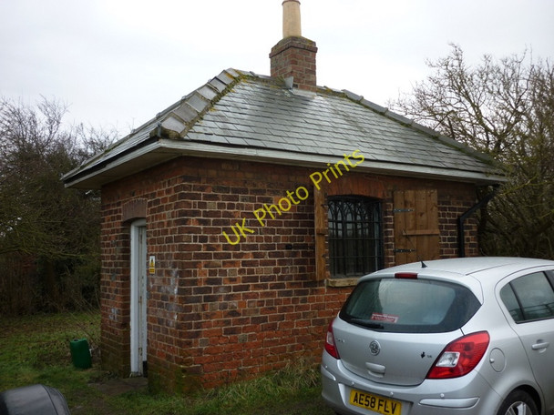 Photo 6"x4" This is the HQ \/ Clubhouse for the Stone Creek boatmen Sunk Island c2011