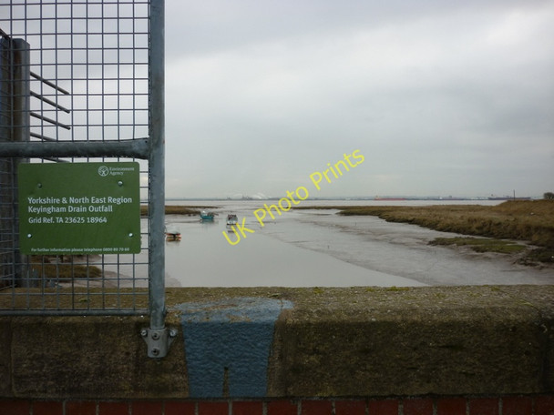 Photo 6"x4" Looking out towards the River Humber Sunk Island c2011