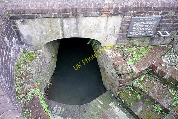 Photo 6"x4" The dip hole Wickham\/SU5711 c2010