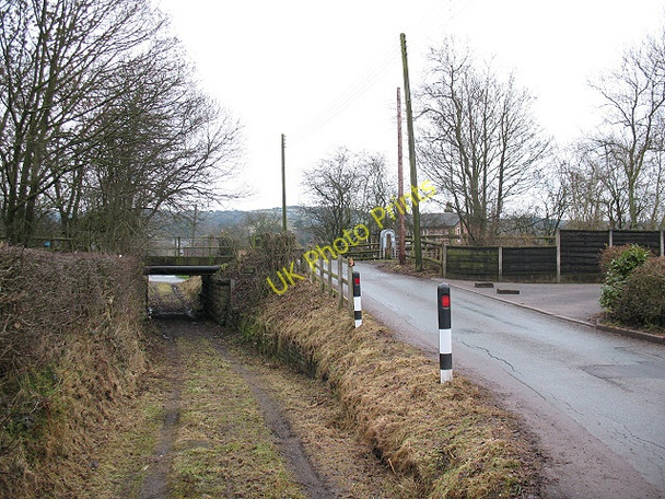 Photo 6"x4" Under and over Biddulph c2010