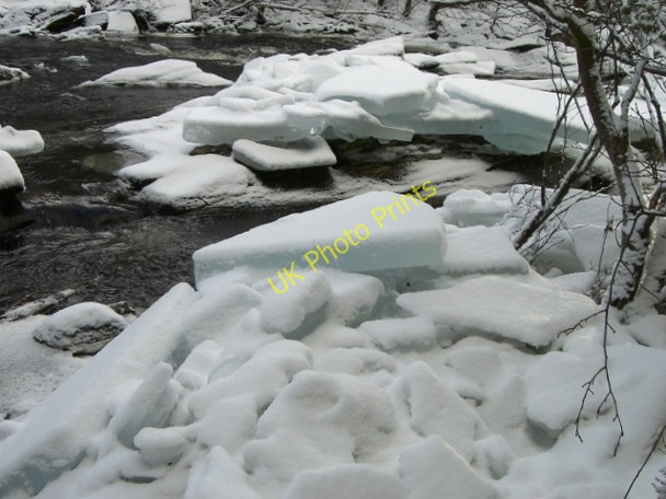 Photo 6"x4" Broken ice on the Blackwater River Gorstan c2011