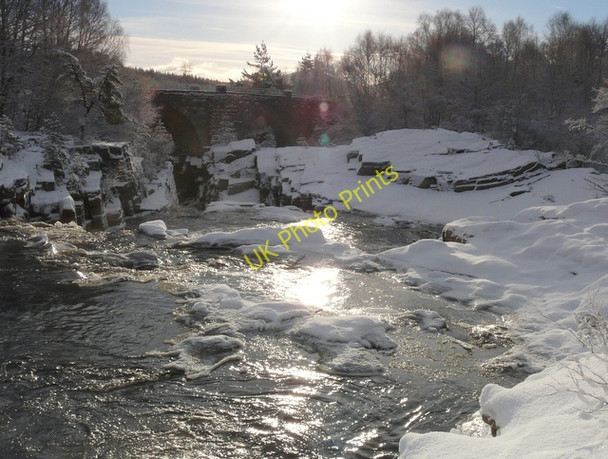 Photo 6"x4" Crest of a fall on the Blackwater River Gorstan c2011