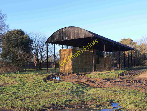 Photo 6"x4" Old barn on Grove Park Littleworth\/SP2363 c2011