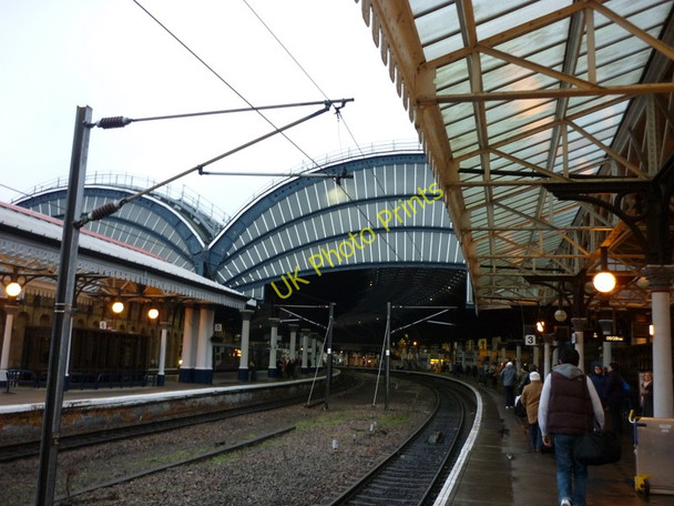 Photo 6"x4" Platform 3 at York train station York\/SE5951 c2011