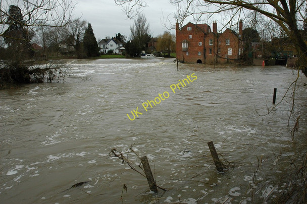 Photo 6"x4" River Avon at Fladbury Mill Fladbury c2011