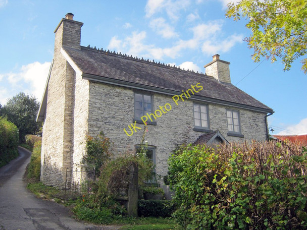 Photo 6"x4" Cottage on the lane south of Knucklas Heyope c2010