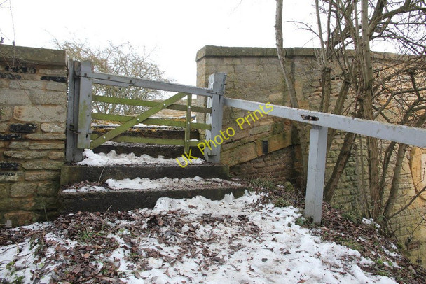 Photo 6"x4" Gate from the road Buckland Marsh c2010