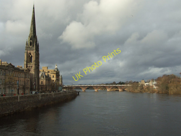 Photo 6"x4" The River Tay at Perth Perth\/NO1123 c2008