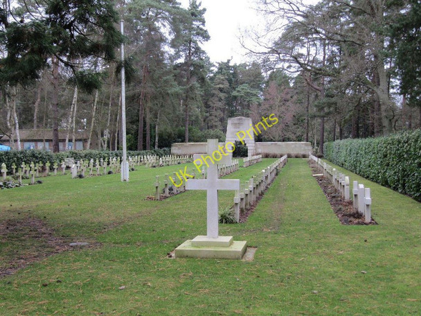 Photo 6"x4" The French Cemetery Brookwood c2011