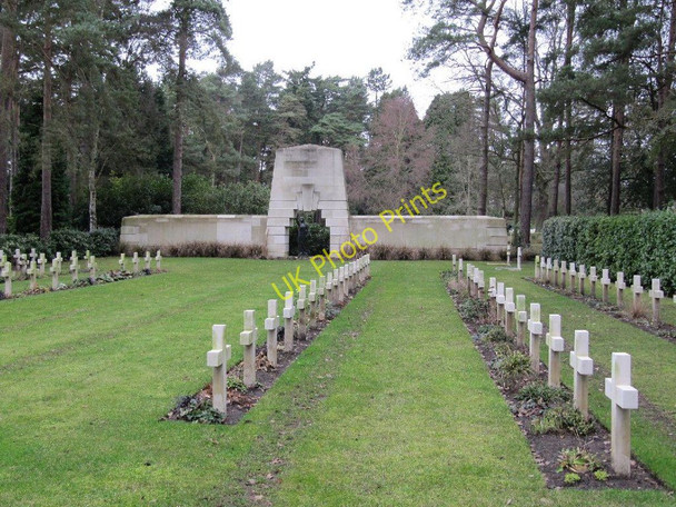 Photo 6"x4" Free French Memorial Brookwood c2011