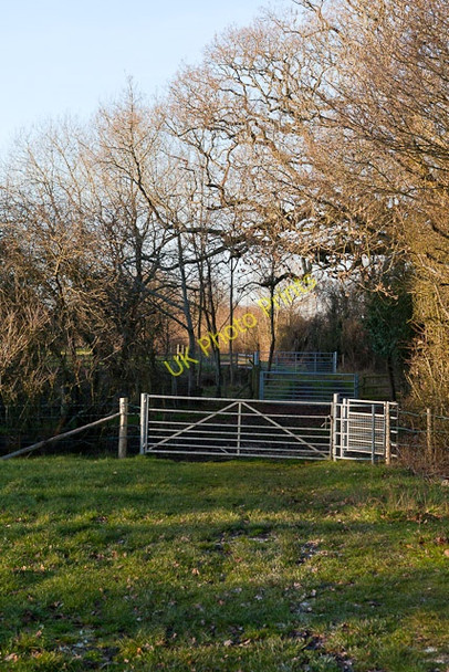 Photo 6"x4" Gates at Ridge Farm Curbridge\/SU5211 c2011