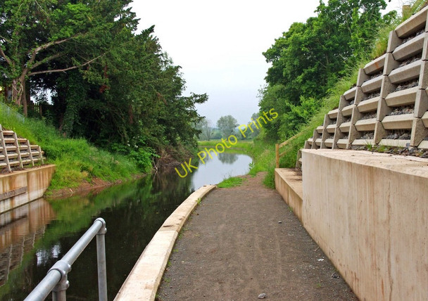 Photo 6"x4" Droitwich Barge Canal leaving the cutting by the tunnel Hawford c2010